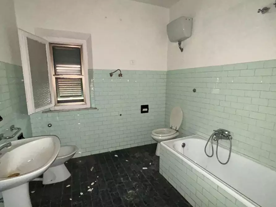 Immagine 23 di Villa in vendita  a San Giuliano Terme