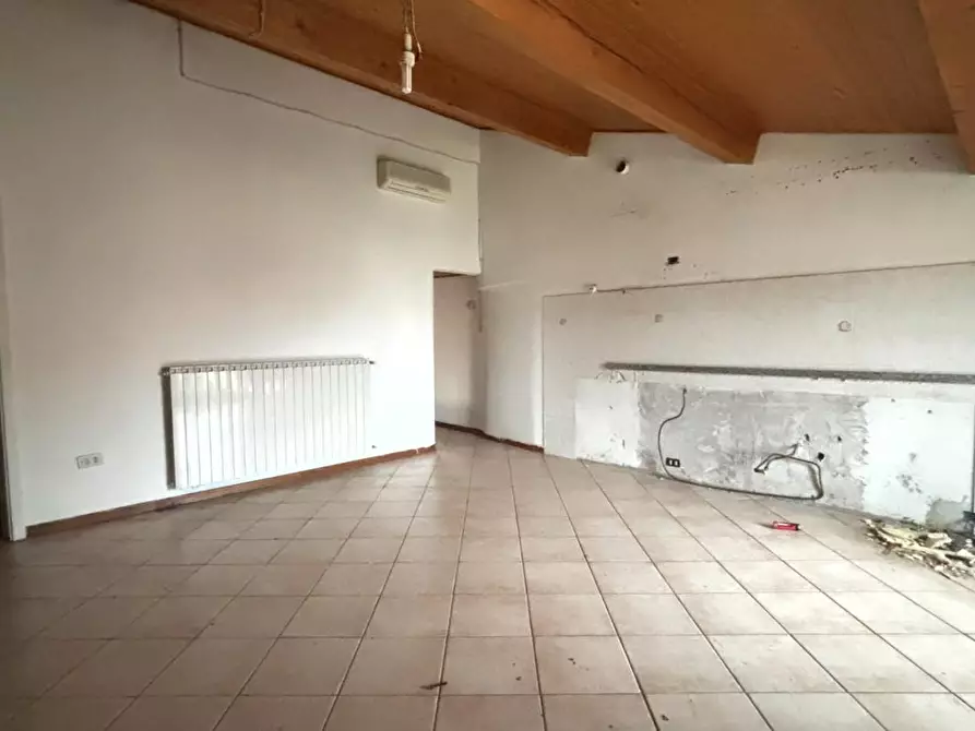 Immagine 28 di Villa in vendita  a San Giuliano Terme