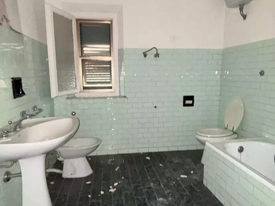 Immagine 24 di Villa in vendita  a San Giuliano Terme