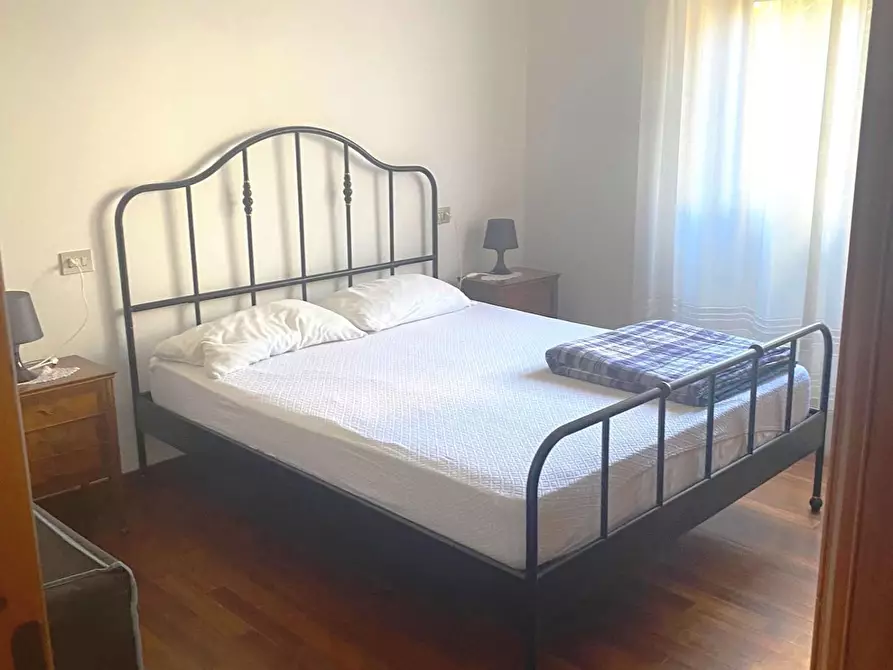 Immagine 11 di Appartamento in vendita  a Viareggio