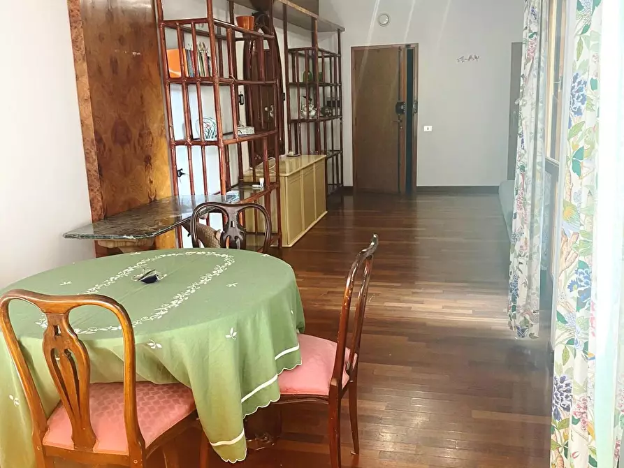 Immagine 13 di Appartamento in vendita  a Viareggio