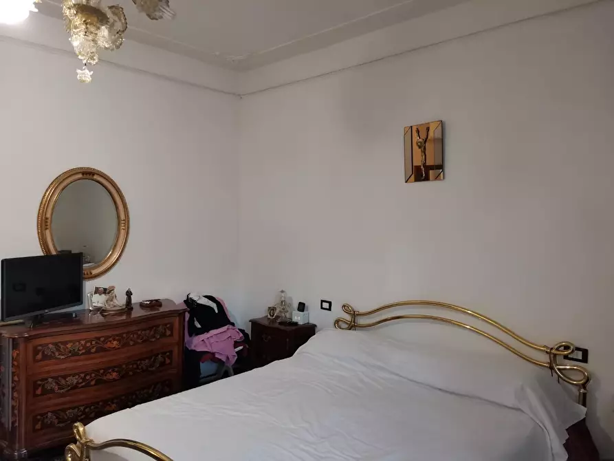 Immagine 24 di Appartamento in vendita  a Poggibonsi