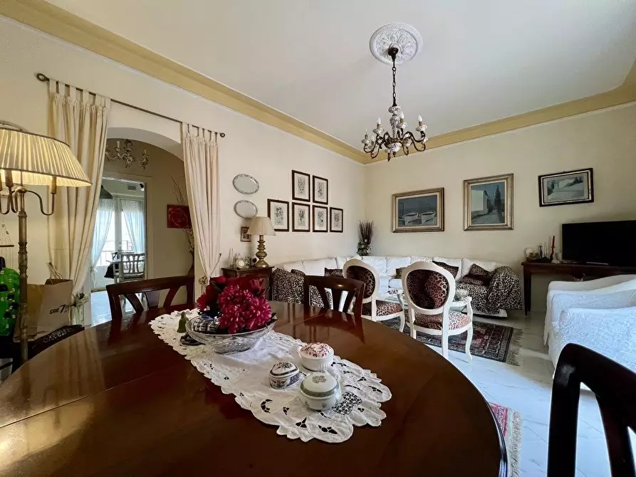 Immagine 4 di Appartamento in vendita  a Massa