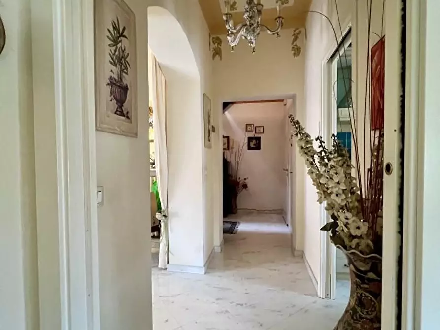 Immagine 12 di Appartamento in vendita  a Massa