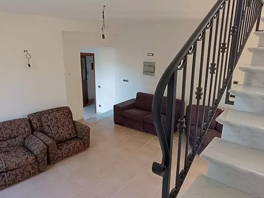 Immagine 61 di Casa indipendente in vendita  a Castelnuovo Magra