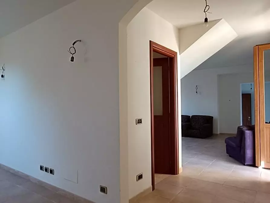 Immagine 43 di Casa indipendente in vendita  a Castelnuovo Magra