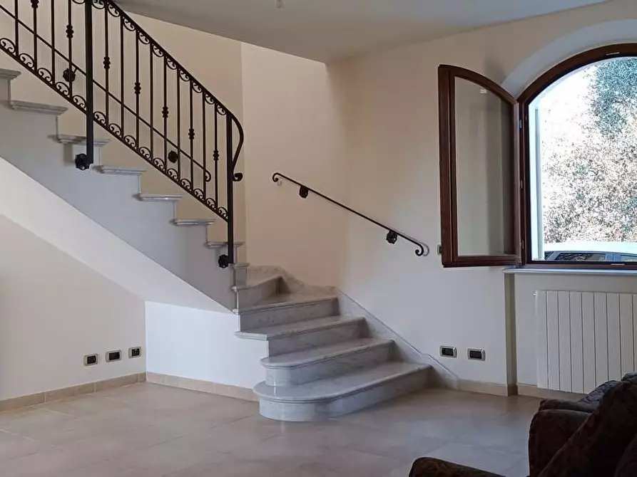 Immagine 33 di Casa indipendente in vendita  a Castelnuovo Magra