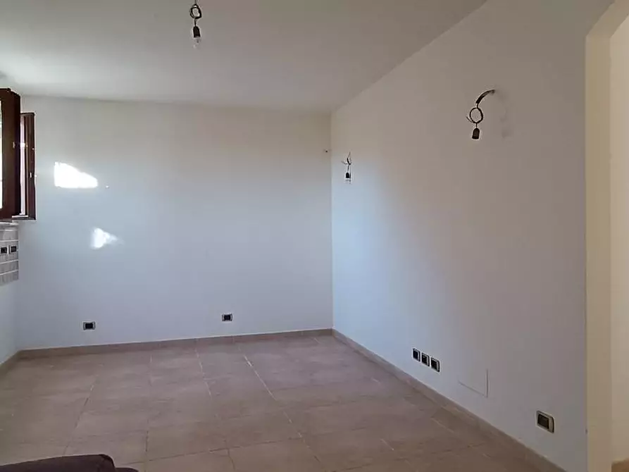 Immagine 42 di Casa indipendente in vendita  a Castelnuovo Magra