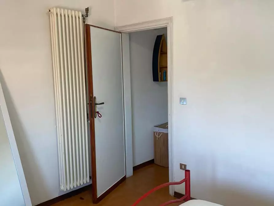 Immagine 14 di Villetta a schiera in vendita  a Viareggio