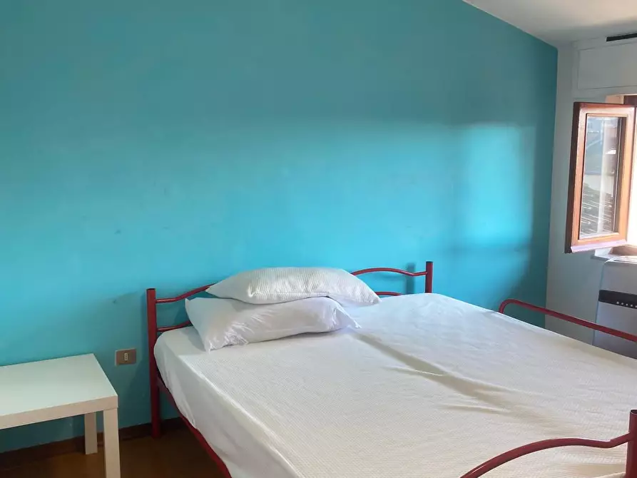 Immagine 13 di Villetta a schiera in vendita  a Viareggio