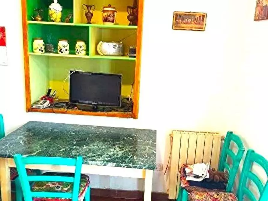 Immagine 11 di Appartamento in vendita  a Massa