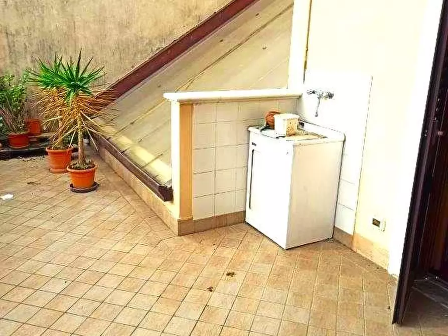 Immagine 2 di Appartamento in vendita  a Massa