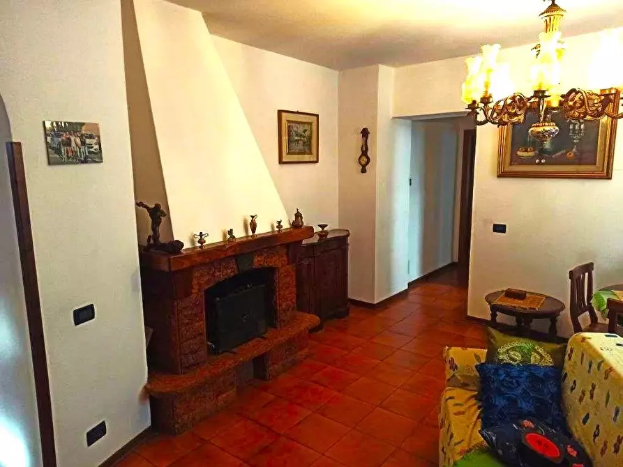 Immagine 5 di Appartamento in vendita  a Massa