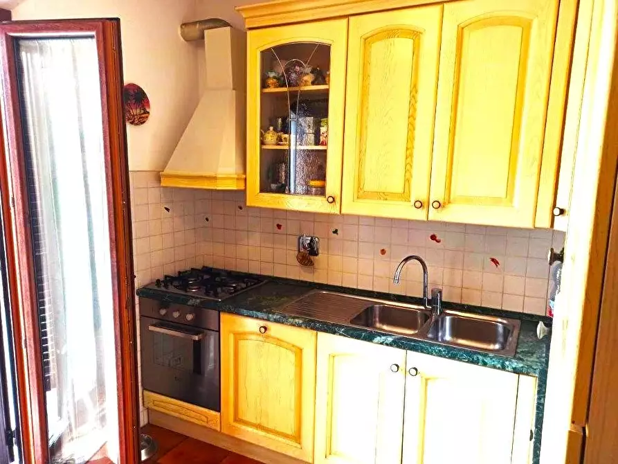 Immagine 9 di Appartamento in vendita  a Massa