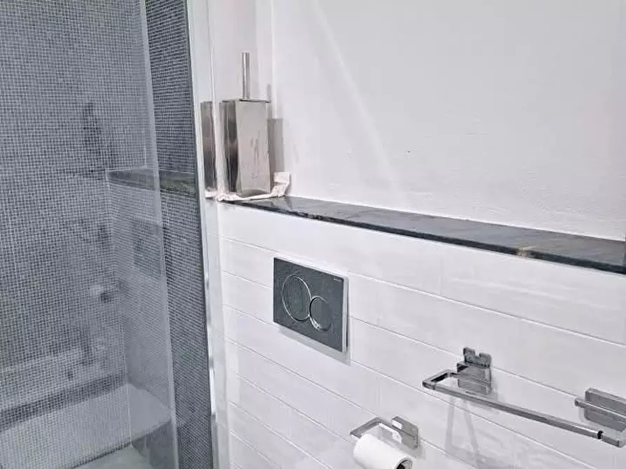 Immagine 23 di Casa bifamiliare in vendita  a Carrara