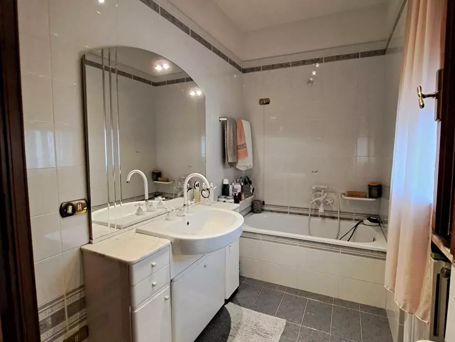 Immagine 21 di Appartamento in vendita  a Cerreto Guidi