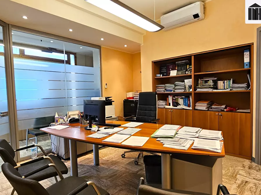 Immagine 21 di Attività commerciale in vendita  a Santa Croce Sull'arno