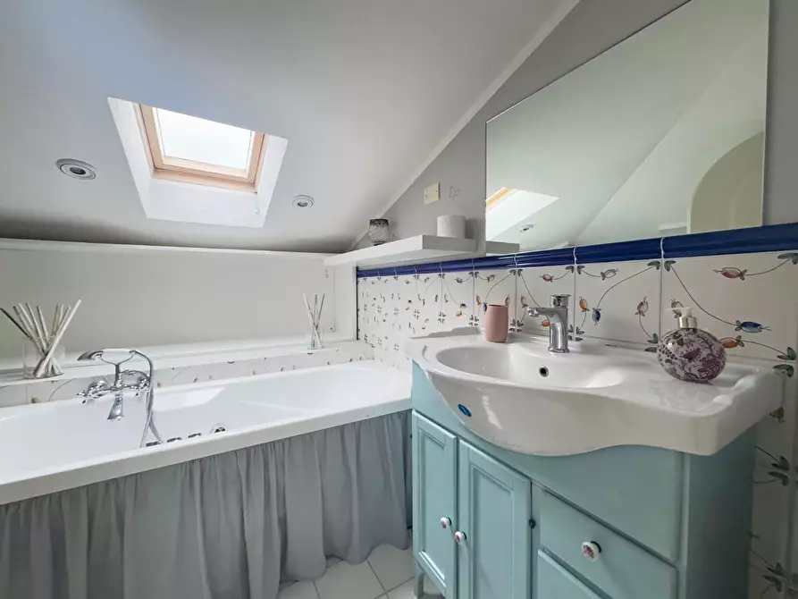 Immagine 10 di Casa bifamiliare in affitto  a Forte Dei Marmi