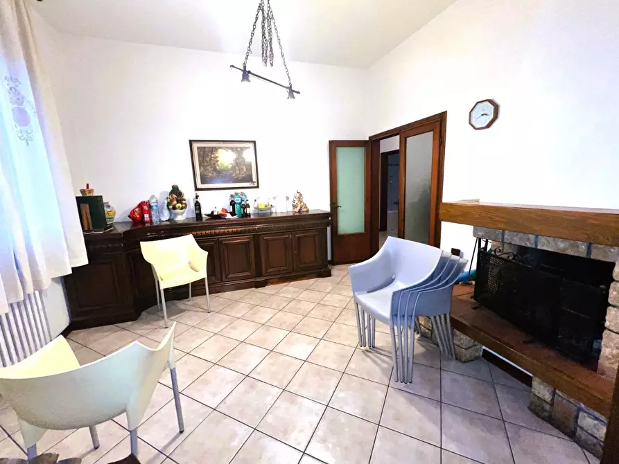 Immagine 10 di Appartamento in vendita  a Montelupo Fiorentino