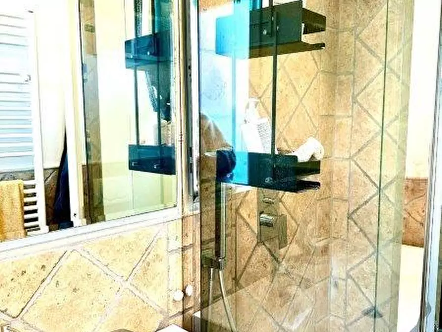 Immagine 13 di Villetta a schiera in vendita  a Massa