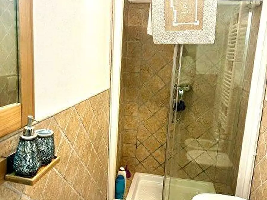 Immagine 9 di Villetta a schiera in vendita  a Massa