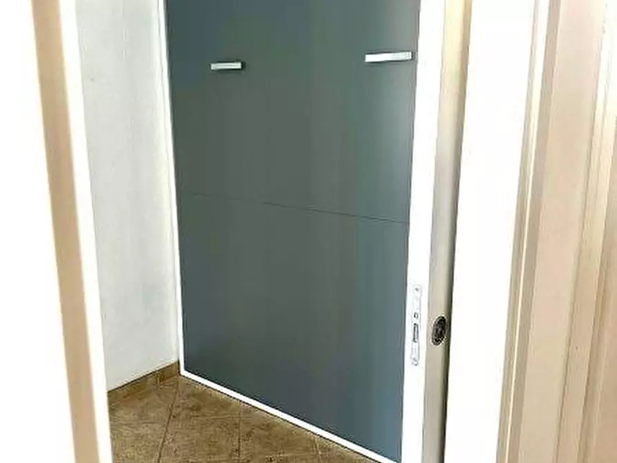 Immagine 26 di Villetta a schiera in vendita  a Massa