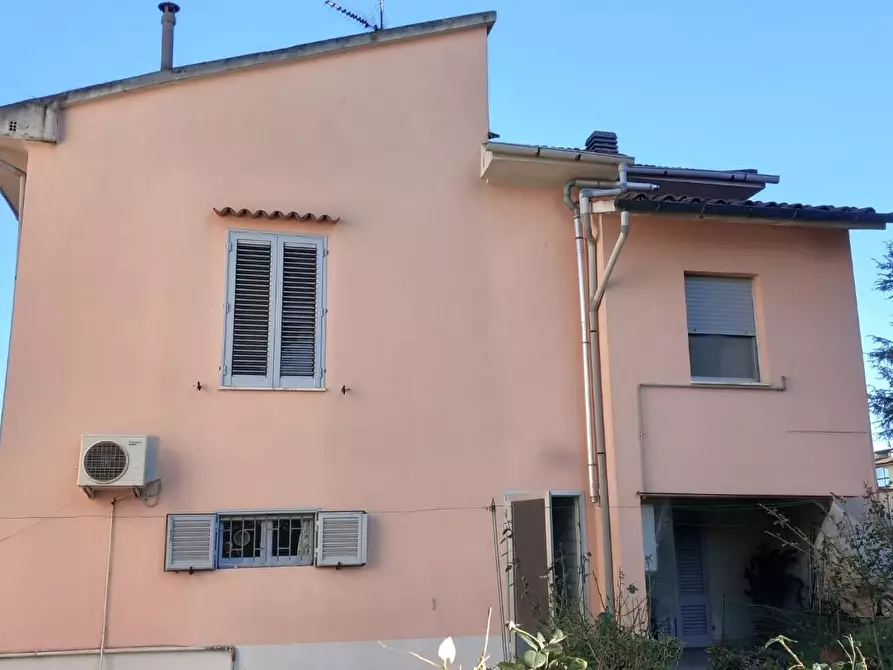 Immagine 2 di Casa indipendente in vendita  a Santa Croce Sull'arno