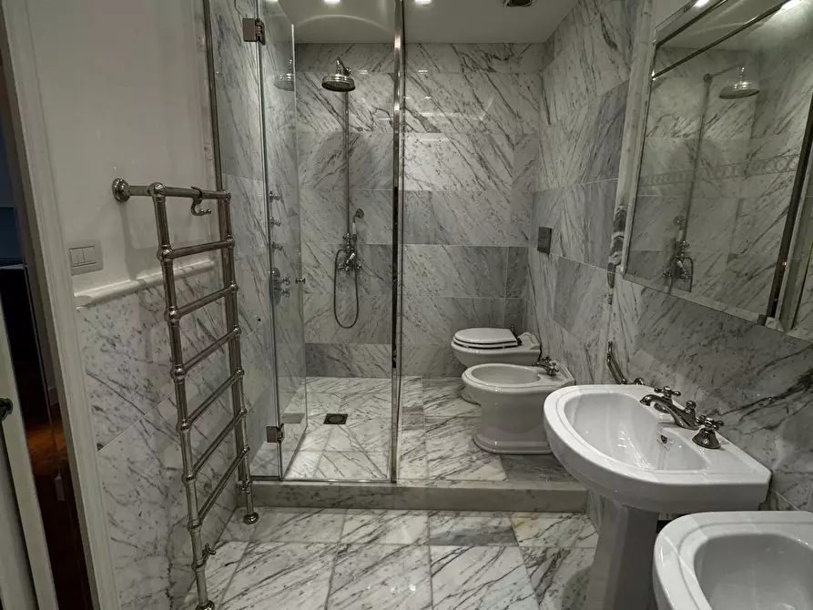 Immagine 17 di Appartamento in affitto  a Firenze