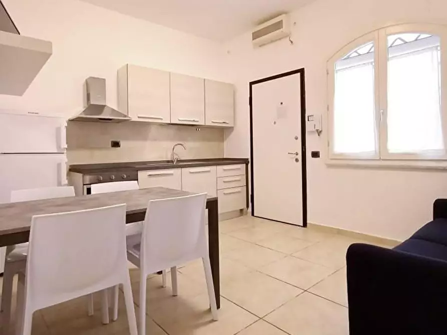 Immagine 13 di Albergo/B&B/Residence in affitto  a Montignoso