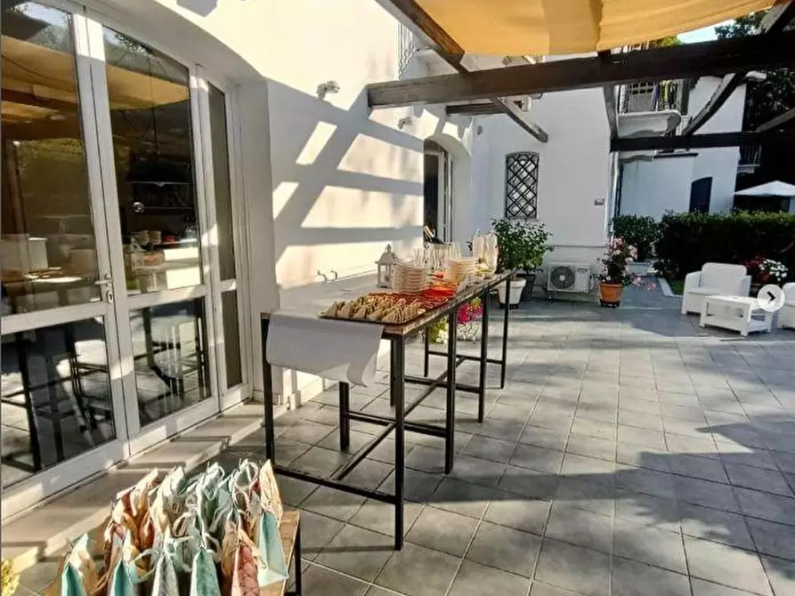 Immagine 16 di Albergo/B&B/Residence in affitto  a Montignoso