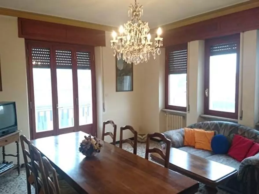 Immagine 5 di Appartamento in vendita  a Lucca