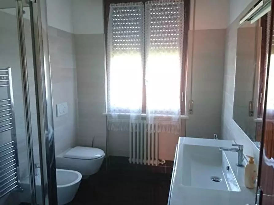 Immagine 6 di Appartamento in vendita  a Lucca