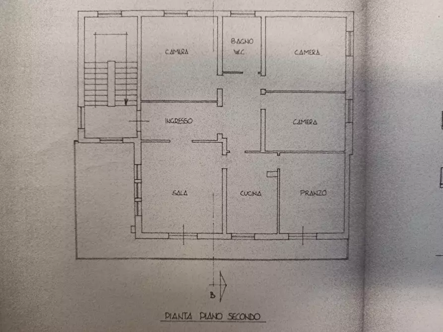 Immagine 23 di Appartamento in vendita  a Lucca