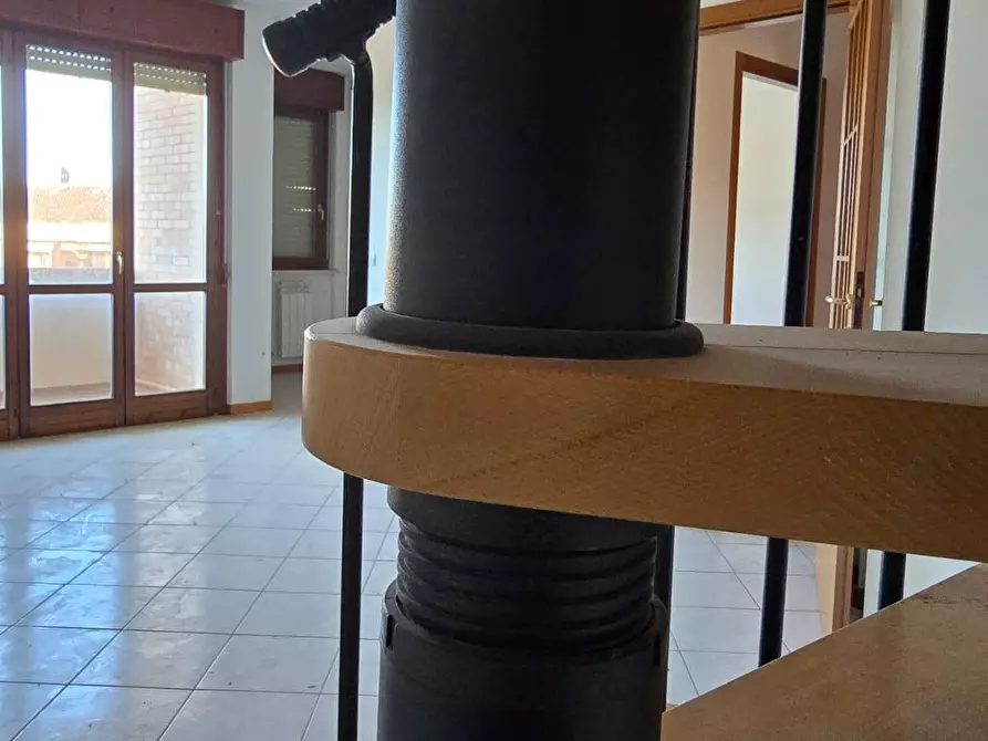 Immagine 4 di Appartamento in vendita  a Siena