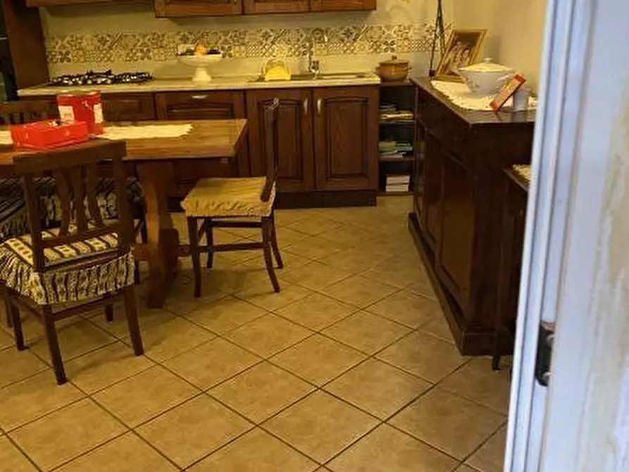 Immagine 2 di Casa indipendente in vendita  a Sarzana