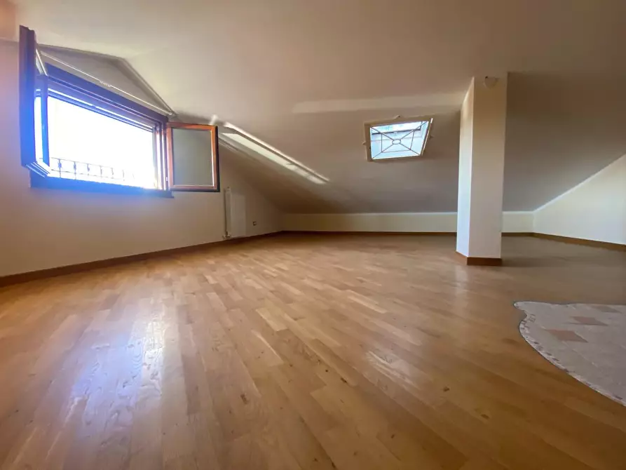 Immagine 45 di Villa in vendita  a San Giuliano Terme