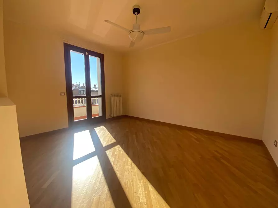 Immagine 30 di Villa in vendita  a San Giuliano Terme