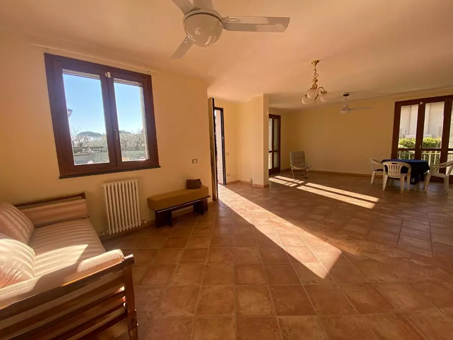 Immagine 5 di Villa in vendita  a San Giuliano Terme