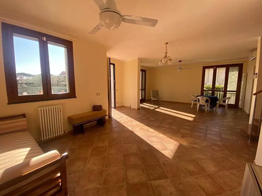 Immagine 4 di Villa in vendita  a San Giuliano Terme