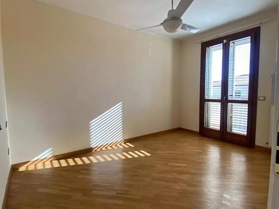 Immagine 25 di Villa in vendita  a San Giuliano Terme