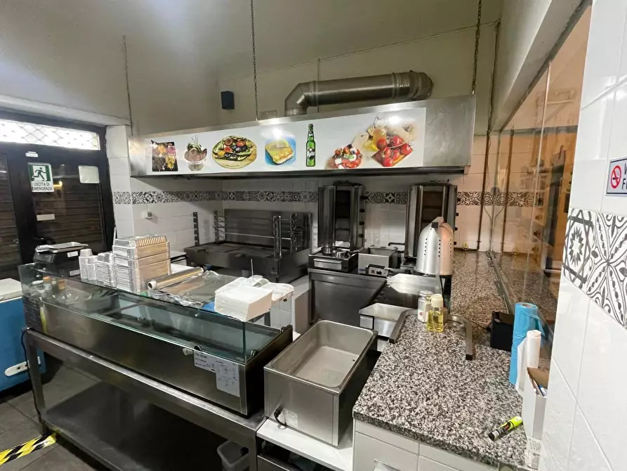 Immagine 2 di Bar / Ristorante in vendita  a Torino