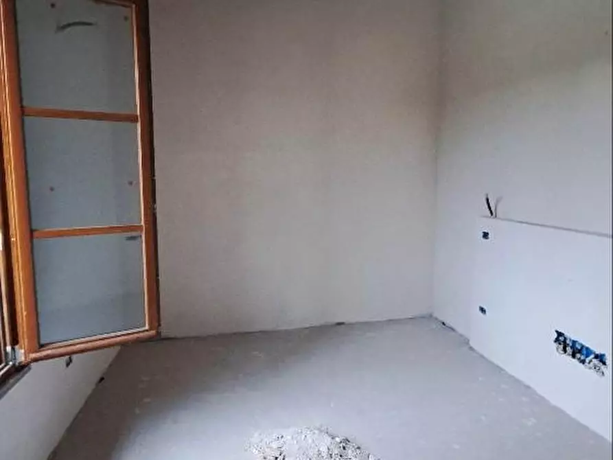 Immagine 11 di Appartamento in vendita  a Pisa