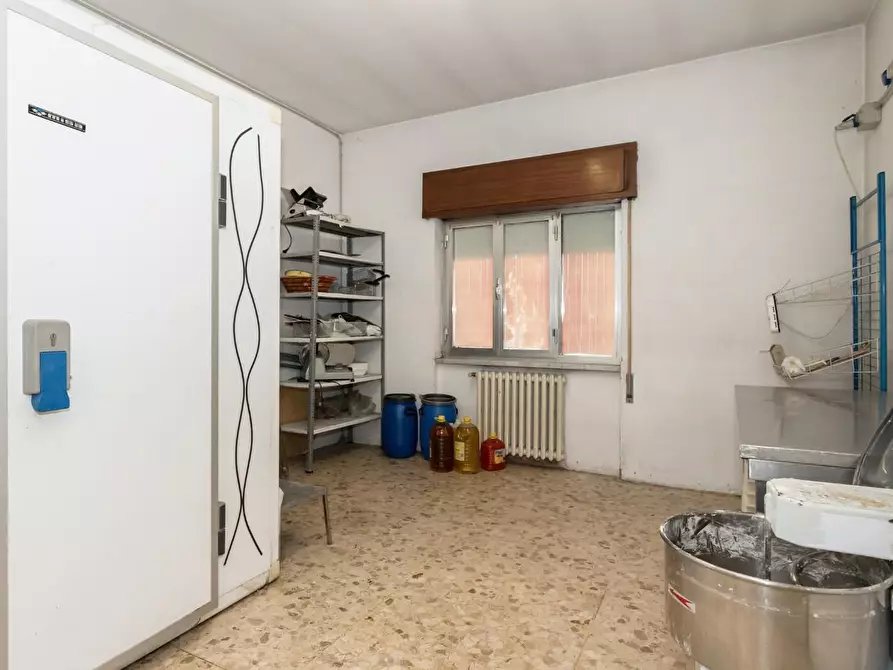 Immagine 8 di Discoteca in vendita  a Curno