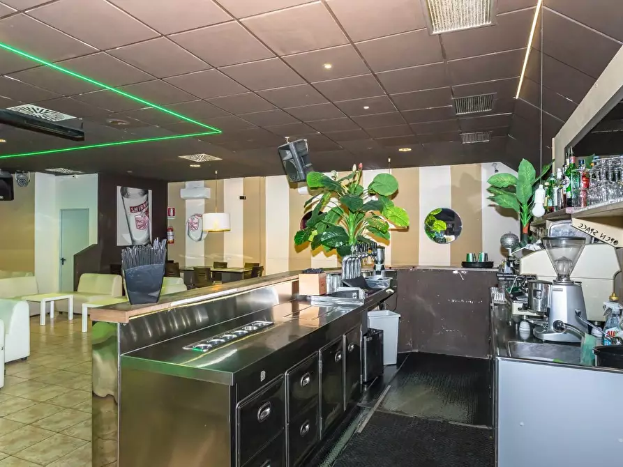 Immagine 23 di Discoteca in vendita  a Curno