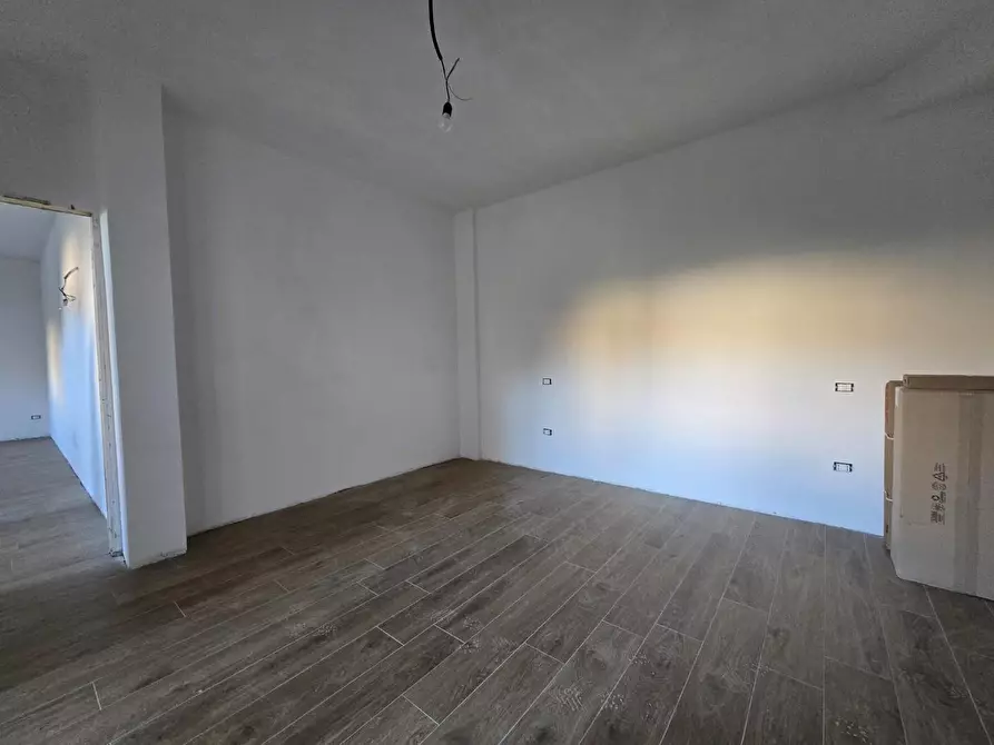 Immagine 7 di Appartamento in vendita  a Siena