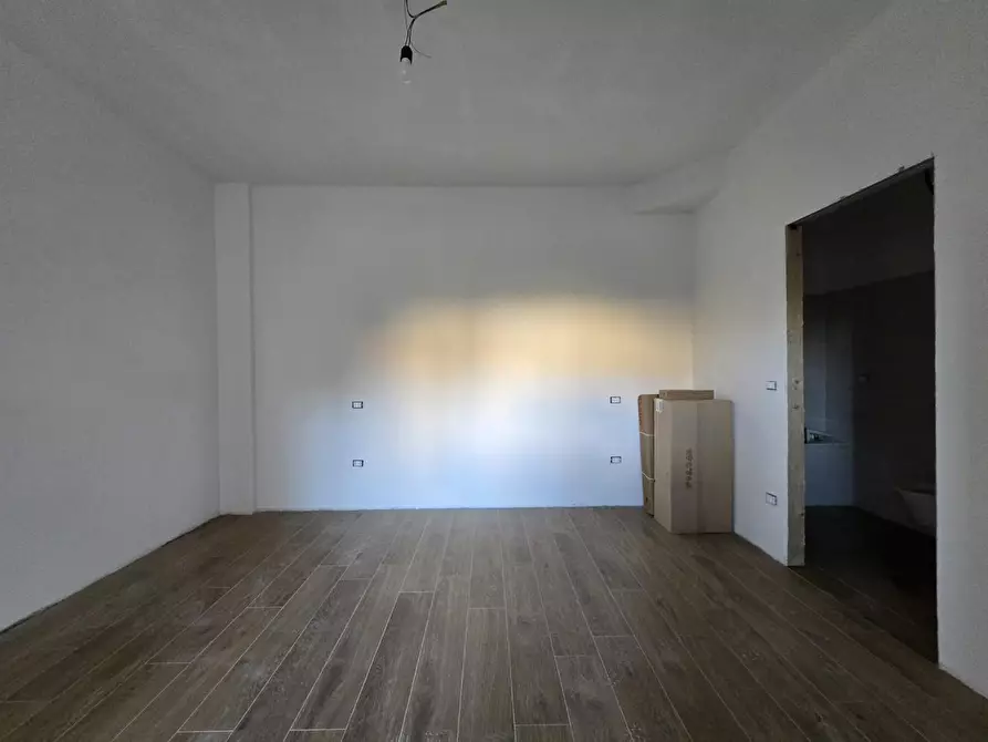 Immagine 8 di Appartamento in vendita  a Siena