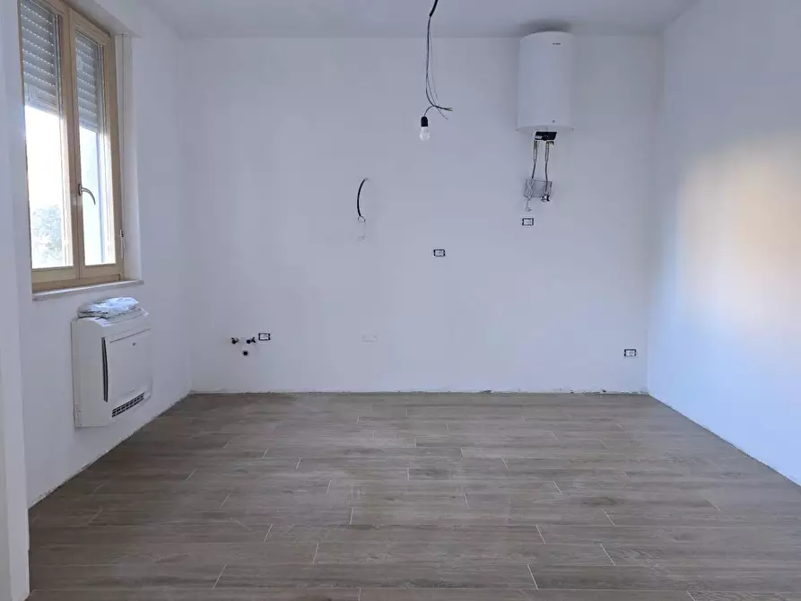 Immagine 10 di Appartamento in vendita  a Siena