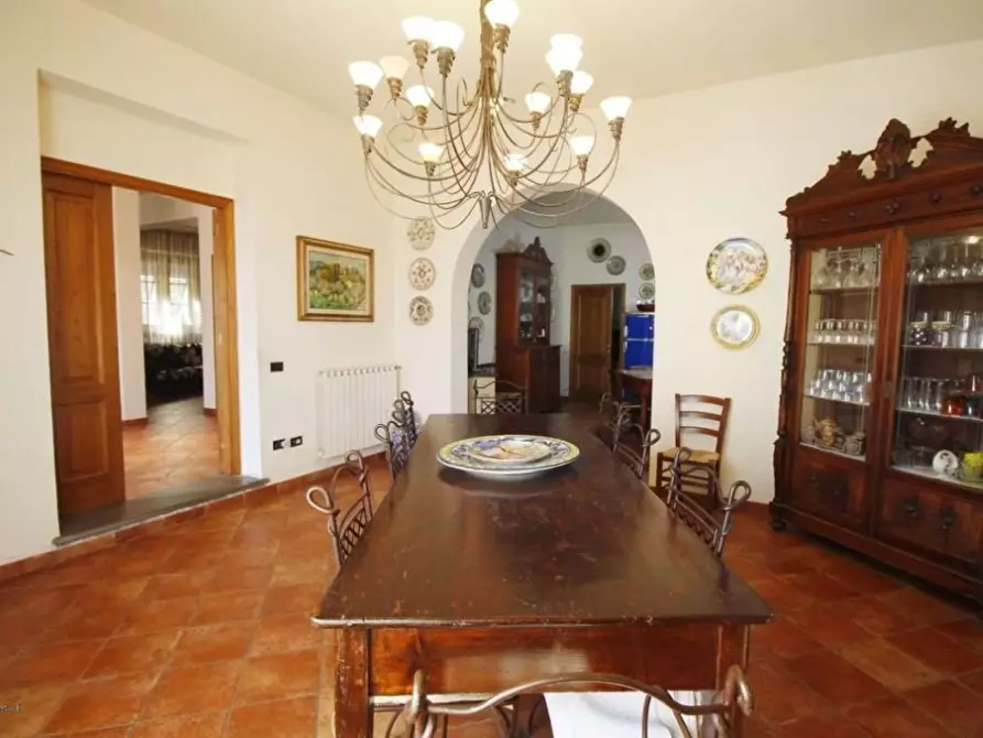 Immagine 11 di Villa in vendita  a Empoli