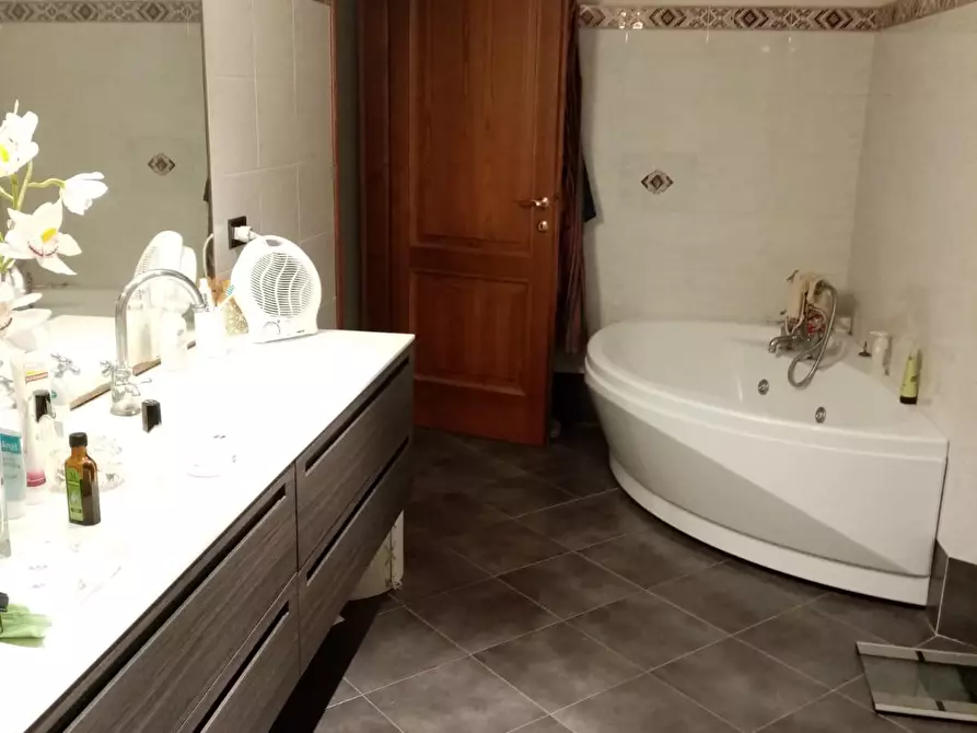 Immagine 34 di Villa in vendita  a Empoli