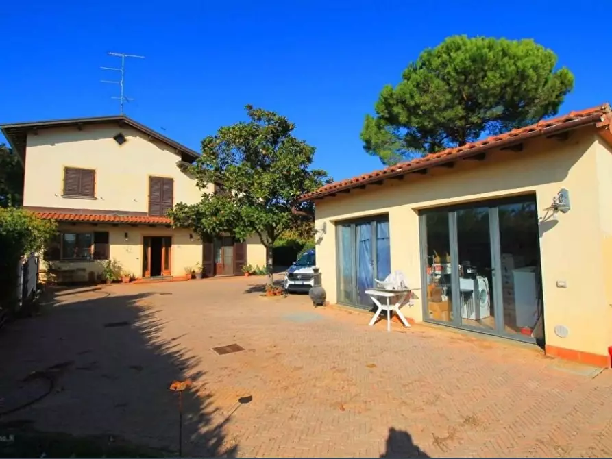 Immagine 43 di Villa in vendita  a Empoli